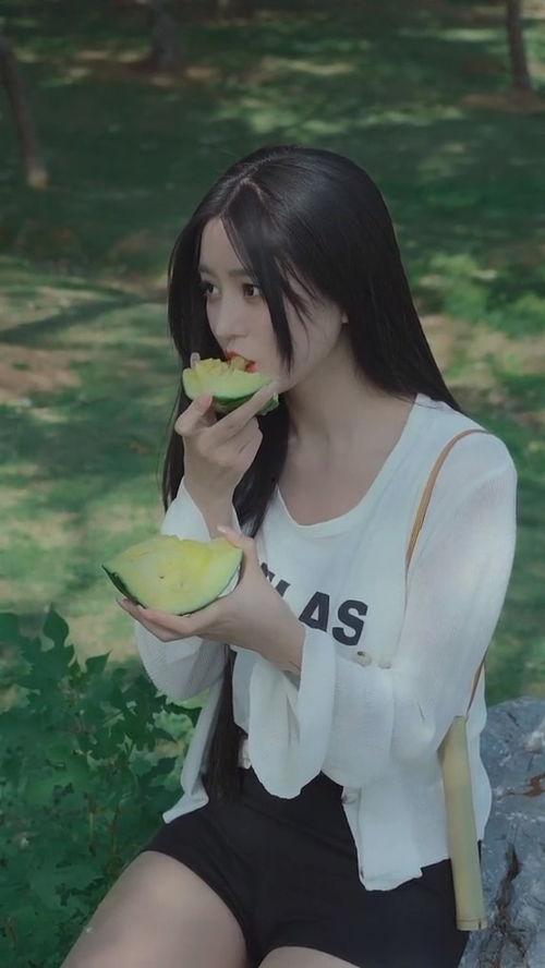 美女 吃瓜,揭秘娱乐圈幕后真相