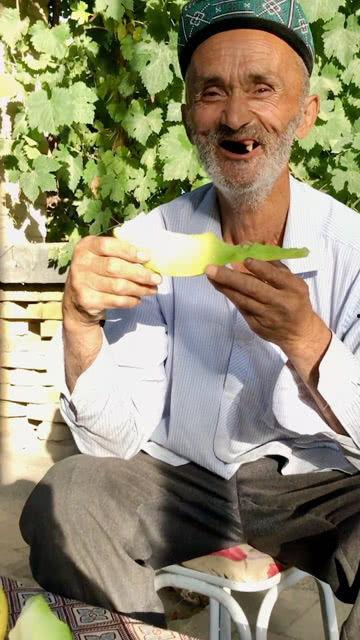 吃瓜村里老人,吃瓜村里老人的传奇故事